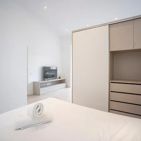 Bcnstop Sant Pau Apartmanhotel 4*