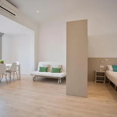 Apartmanhotel Bcnstop Sant Pau 4*